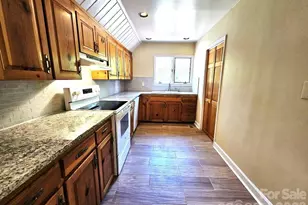 21021 Entrada Dr, Cornelius, NC 28031 - Photo 10