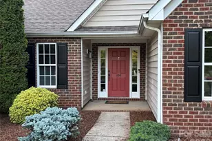 450 Glencrest Dr, Lowesville, NC 28164 - Photo 2