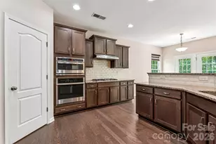 717 Laurel Oaks Ct, Fort Mill, SC 29715 - Photo 10
