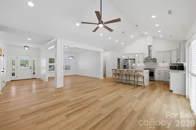 2109 6th Street NW, Hickory, NC 28601 - Photo 14