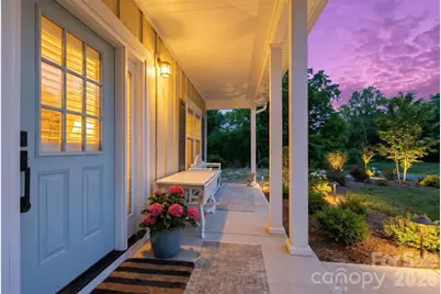 2109 6th Street NW, Hickory, NC 28601 - Photo 2