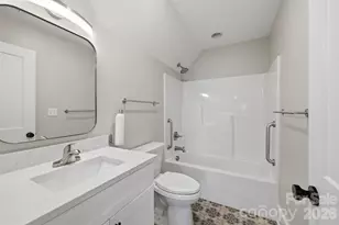2109 6th St NW, Hickory, NC 28601 - Photo 40