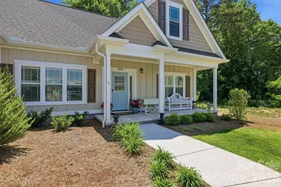2109 6th Street NW, Hickory, NC 28601 - Photo 6