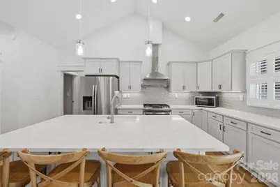 2109 6th Street NW, Hickory, NC 28601 - Photo 18
