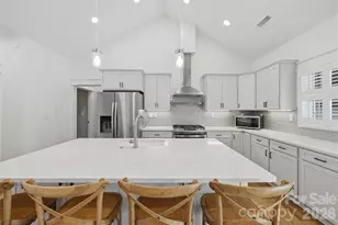 2109 6th St NW, Hickory, NC 28601 - Photo 18