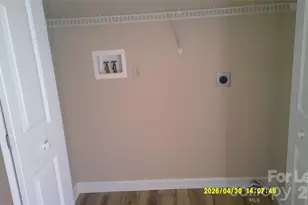 496 23rd Ave Dr NE, Hickory, NC 28601 - Photo 6