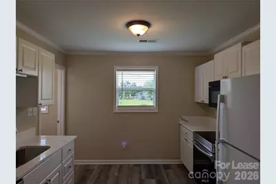 421 West Avenue W, Troutman, NC 28166 - Photo 6