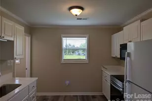 421 West Ave W, Troutman, NC 28166 - Photo 6
