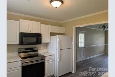 421 West Avenue W, Troutman, NC 28166 - Photo 8