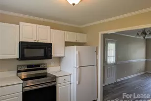 421 West Ave W, Troutman, NC 28166 - Photo 8