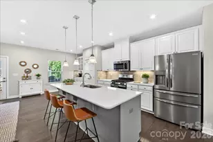 1641 Bark Branch Ln, Charlotte, NC 28205 - Photo 12