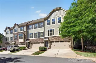 1641 Bark Branch Ln, Charlotte, NC 28205 - Photo 2