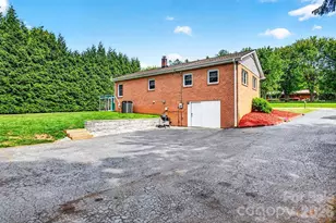 204 Oak Grove Rd, East Flat Rock, NC 28726 - Photo 26