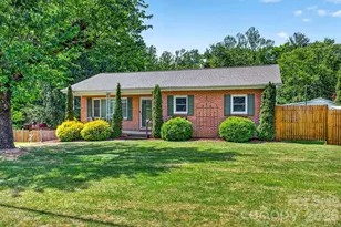 204 Oak Grove Rd, East Flat Rock, NC 28726 - Photo 2