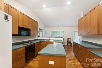 108 BridgetteÂ loop Road, Hendersonville, NC 28791 - Photo 4