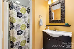 8700 Lorraine Dr, Charlotte, NC 28270 - Photo 32