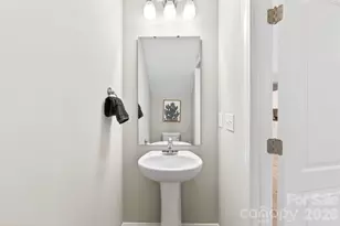 600 W 8th St, Kannapolis, NC 28081 - Photo 12