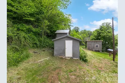 379 N Fork Road, Barnardsville, NC 28709 - Photo 16