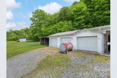 379 N Fork Road, Barnardsville, NC 28709 - Photo 18
