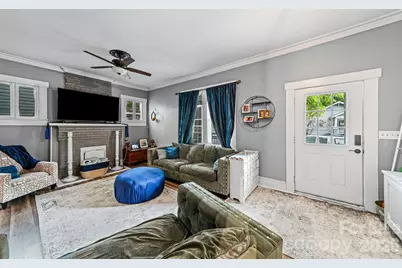116 W 4th Avenue, Gastonia, NC 28052 - Photo 10
