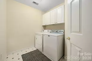 5217 Fairvista Dr, Charlotte, NC 28269 - Photo 40