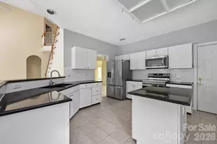 5217 Fairvista Dr, Charlotte, NC 28269 - Photo 14