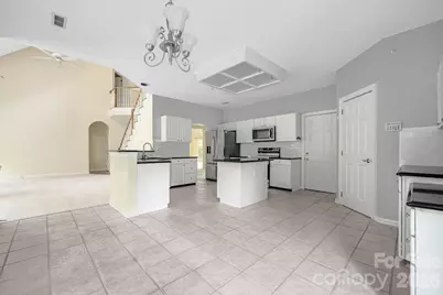 5217 Fairvista Drive, Charlotte, NC 28269 - Photo 12