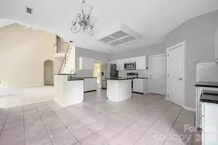 5217 Fairvista Dr, Charlotte, NC 28269 - Photo 12