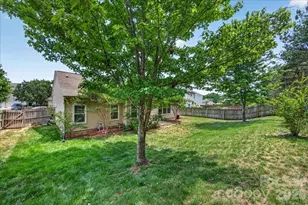 16046 Stuarts Draft Ct, Charlotte, NC 28278 - Photo 26