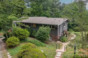 132 E Whisperwood Cir, Hendersonville, NC 28791 - Photo 4