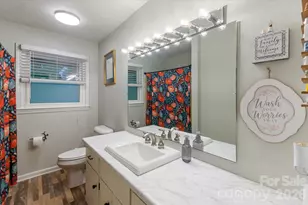 132 E Whisperwood Cir, Hendersonville, NC 28791 - Photo 16