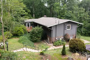 132 E Whisperwood Cir, Hendersonville, NC 28791 - Photo 2