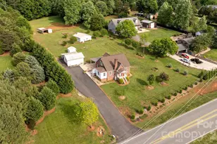2582 Startown Rd, Newton, NC 28658 - Photo 2