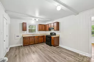 3935 Crestridge Dr, Charlotte, NC 28217 - Photo 12