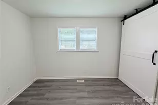 9209 Edgevale Dr, Charlotte, NC 28216 - Photo 22