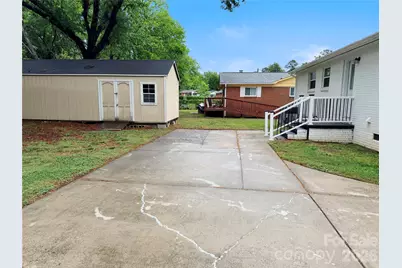 9209 Edgevale Drive, Charlotte, NC 28216 - Photo 30