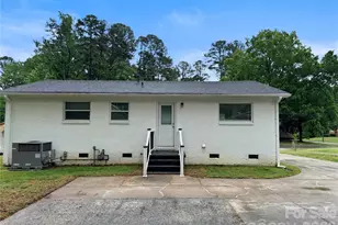 9209 Edgevale Dr, Charlotte, NC 28216 - Photo 32