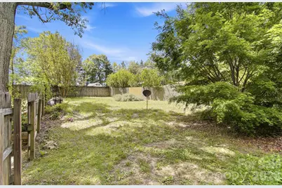 479 St Pauls Road, Hendersonville, NC 28792 - Photo 46