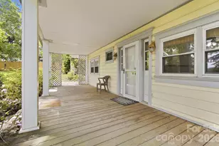 479 St Pauls Rd, Hendersonville, NC 28792 - Photo 2