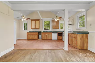 479 St Pauls Road, Hendersonville, NC 28792 - Photo 20