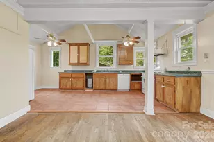 479 St Pauls Rd, Hendersonville, NC 28792 - Photo 20