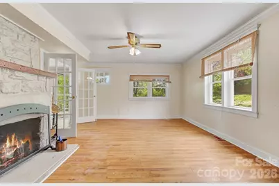 479 St Pauls Road, Hendersonville, NC 28792 - Photo 16