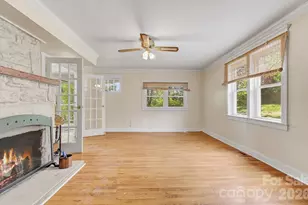 479 St Pauls Rd, Hendersonville, NC 28792 - Photo 16