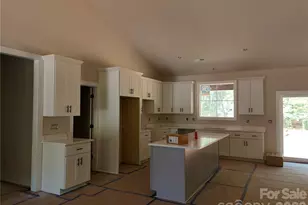2435 Kimberly Ave, Morganton, NC 28655 - Photo 10