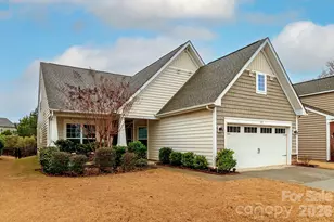 418 Brier Knob Dr, Fort Mill, SC 29715 - Photo 2