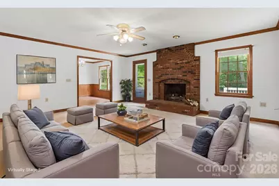 4804 Elmhurst Drive NE, Hickory, NC 28601 - Photo 4