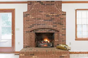 4804 Elmhurst Dr NE, Hickory, NC 28601 - Photo 6
