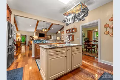100 Falls Summit Road, Hendersonville, NC 28739 - Photo 16