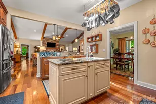 100 Falls Summit Rd, Hendersonville, NC 28739 - Photo 16