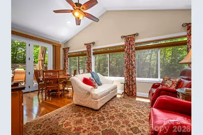 100 Falls Summit Road, Hendersonville, NC 28739 - Photo 10